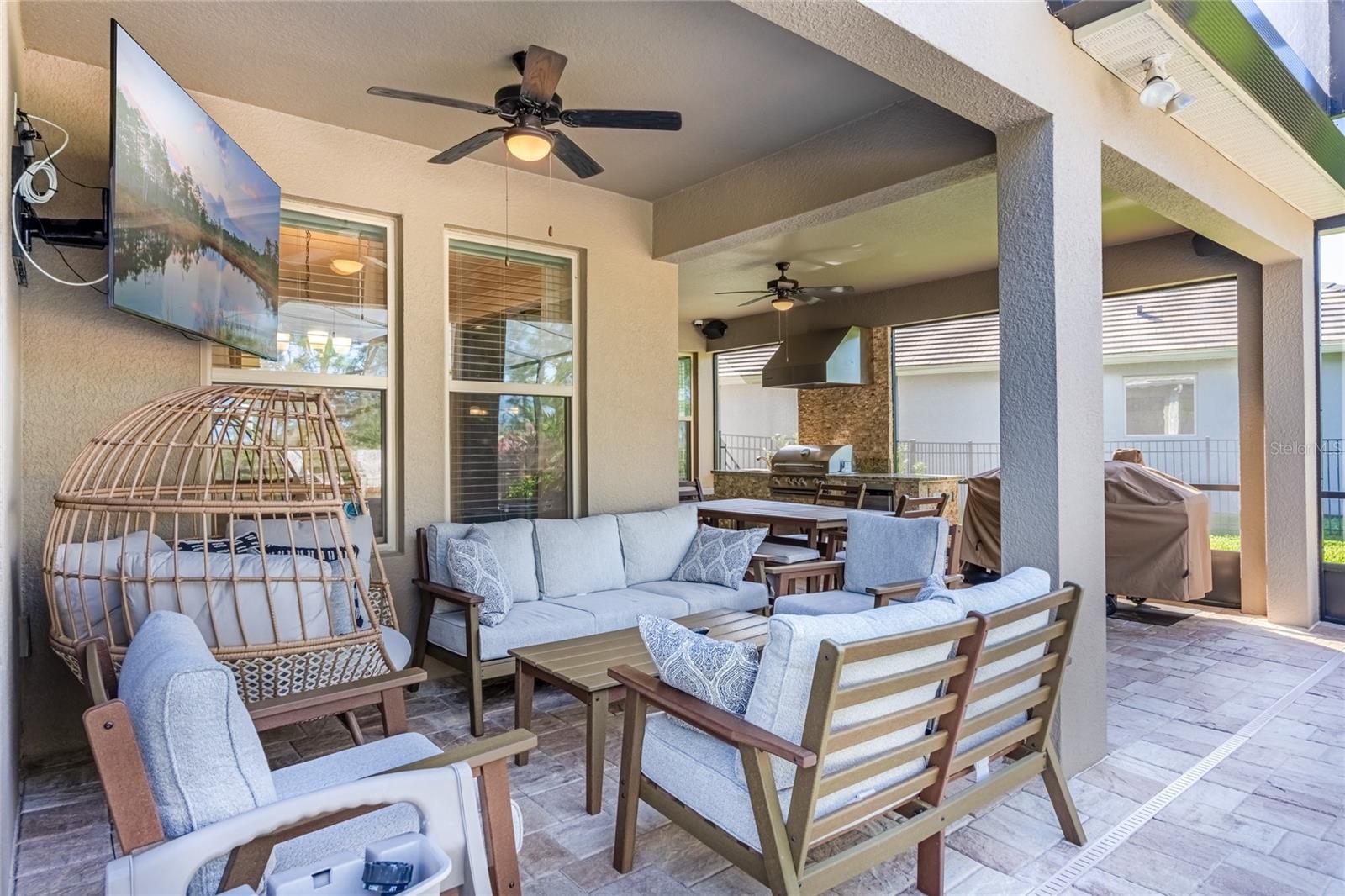 9827 BEACH PORT DR