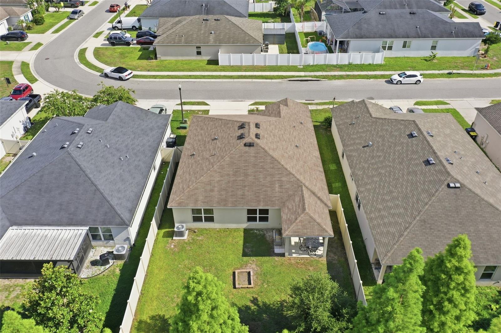 7437 IBIS DR