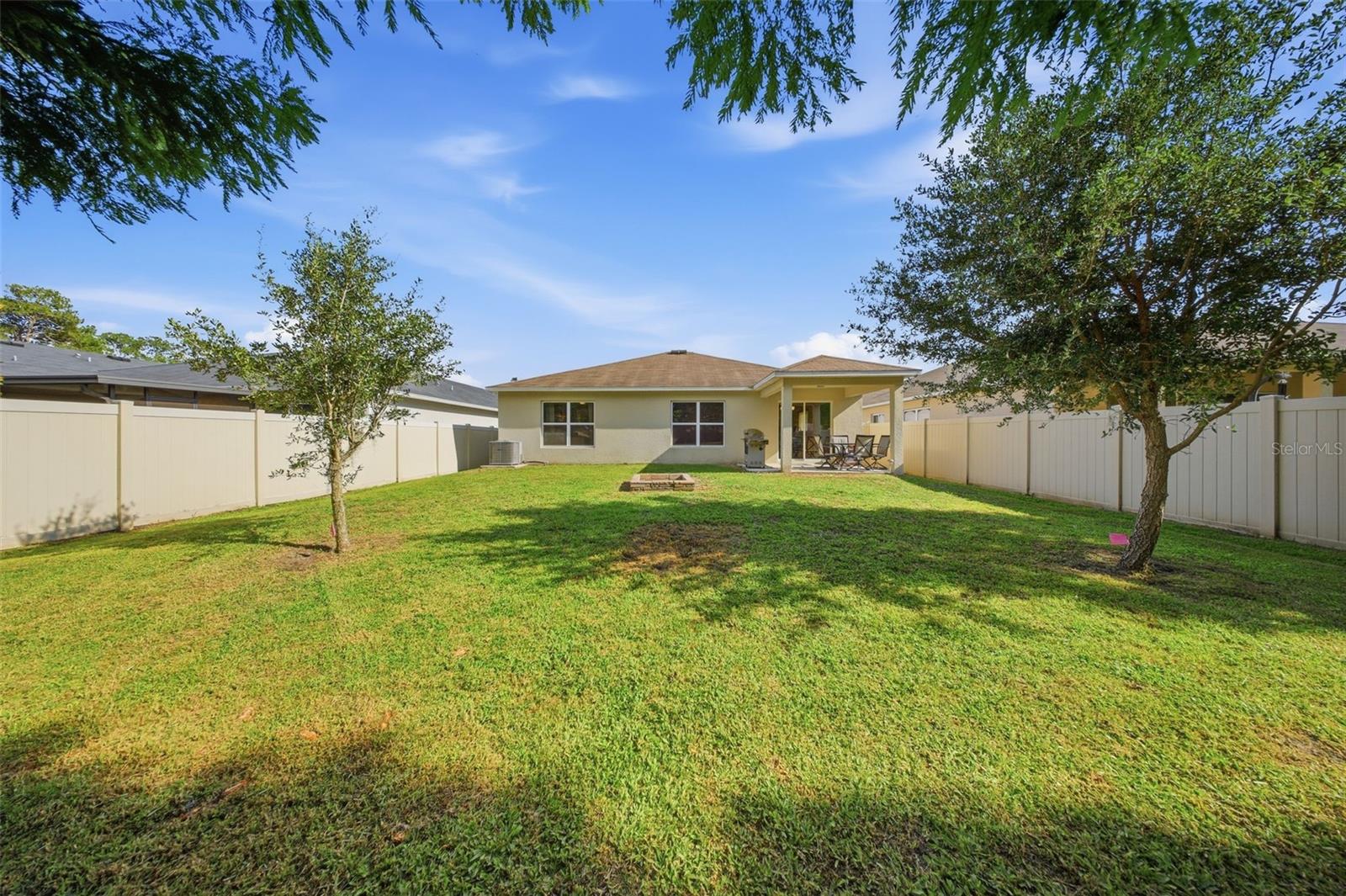 7437 IBIS DR