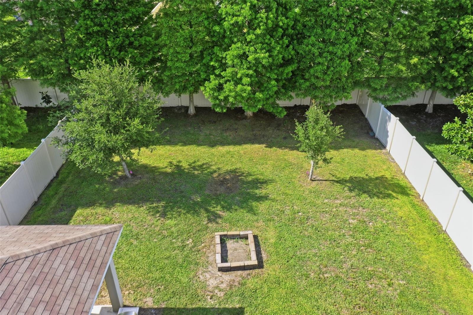 7437 IBIS DR
