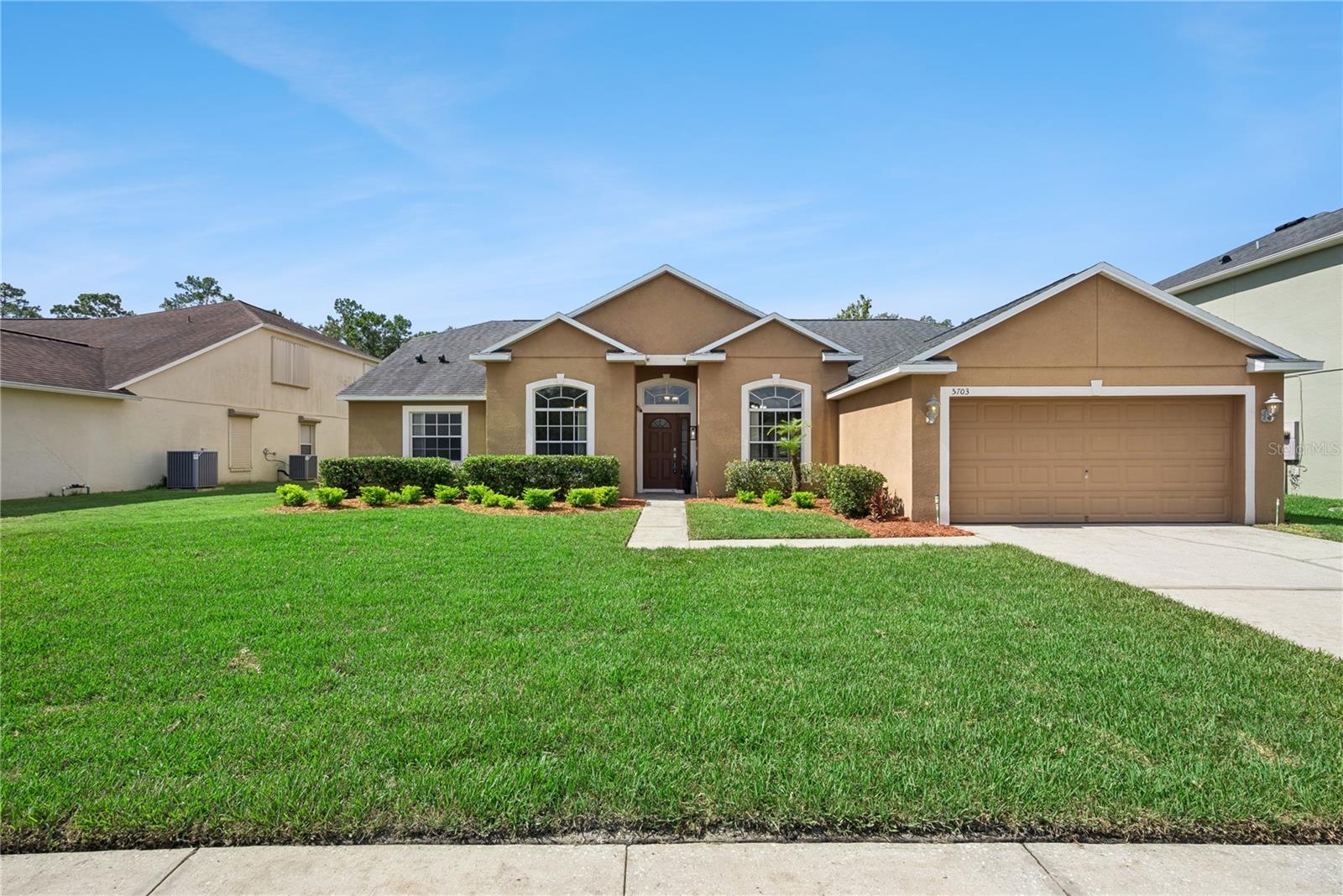 5703 AUTUMN CHASE CIR