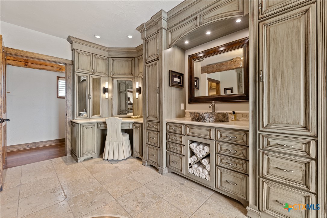 1000 River Trace Drive