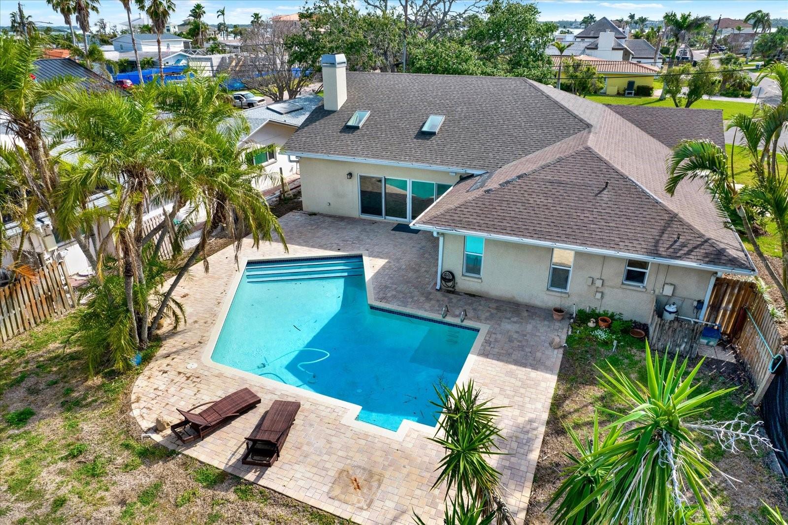 680 CAPRI BLVD