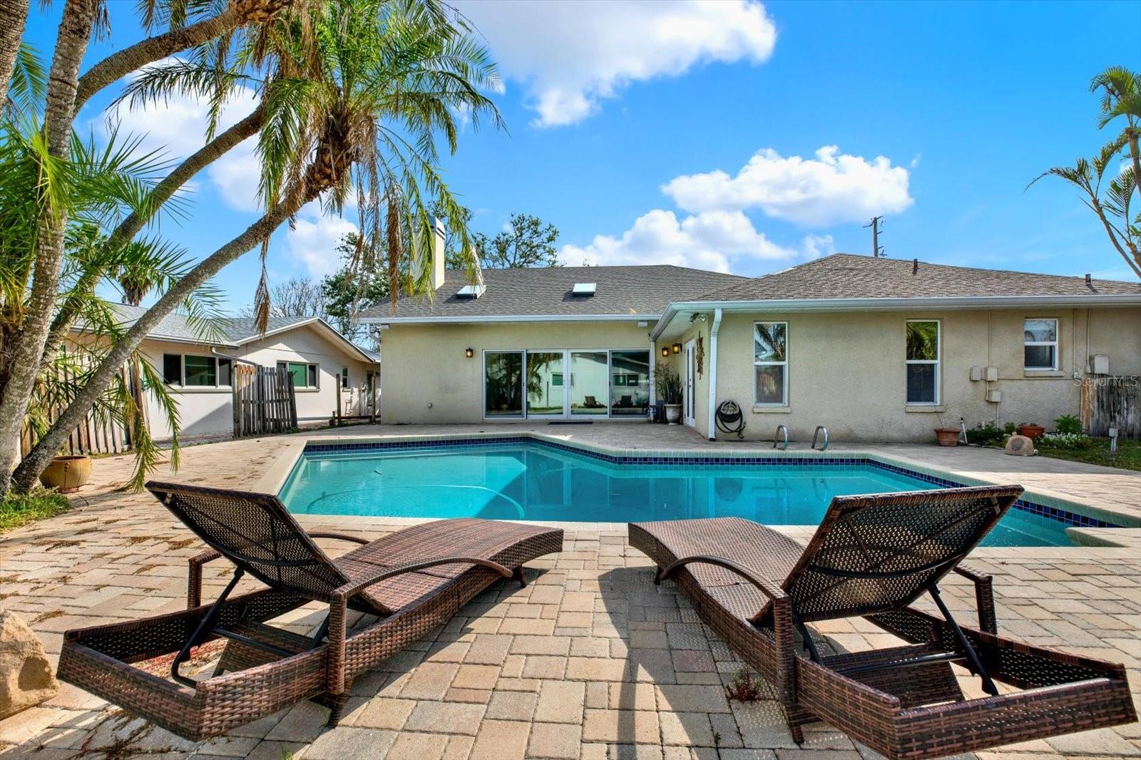 680 CAPRI BLVD