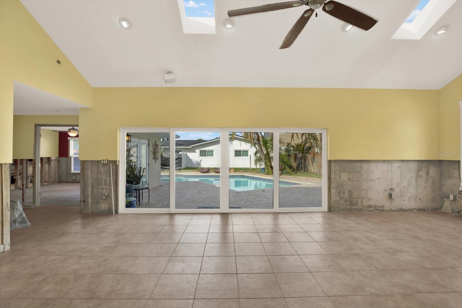 680 CAPRI BLVD