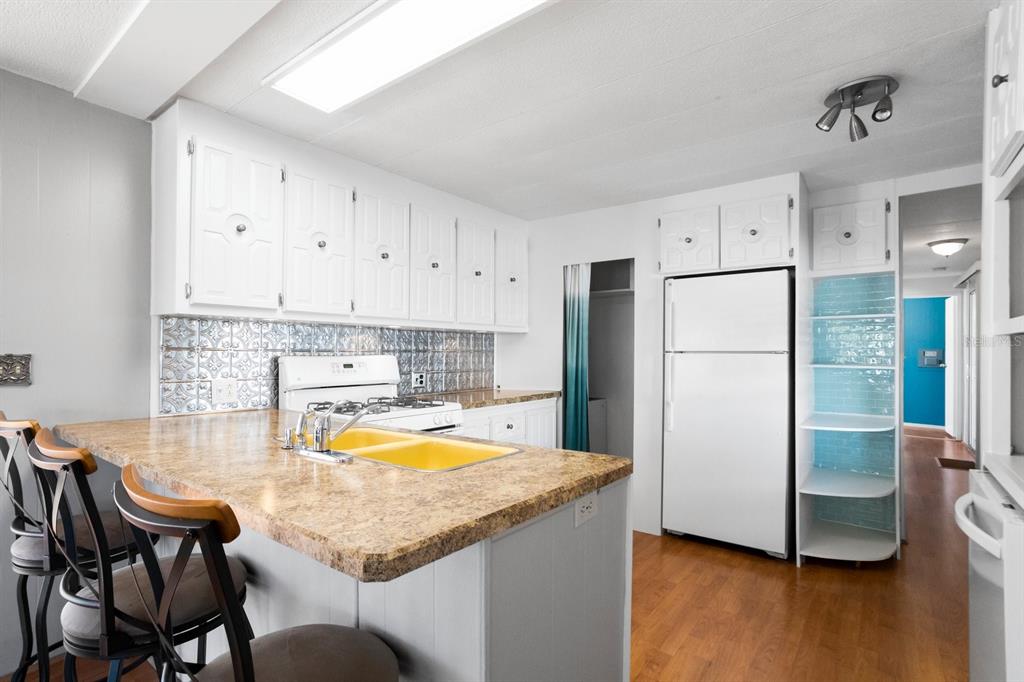 5266 6TH TERRACE S Unit: 93