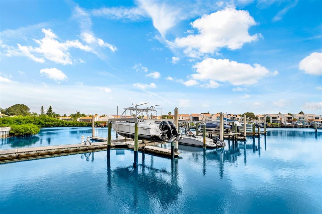 4336 SPINNAKER COVE LANE