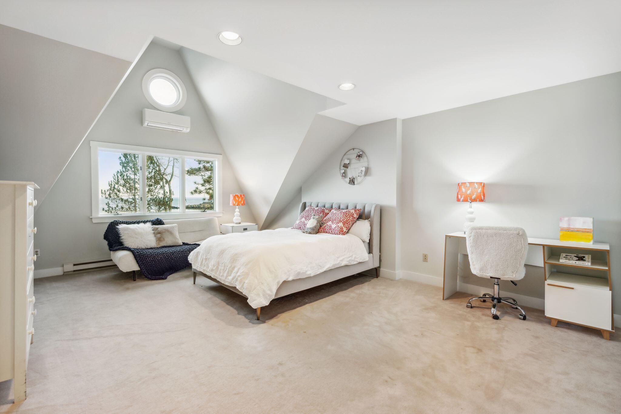 2 Windward Way