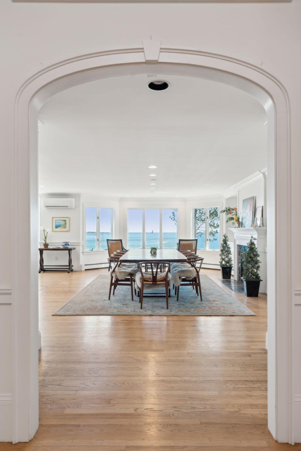 2 Windward Way