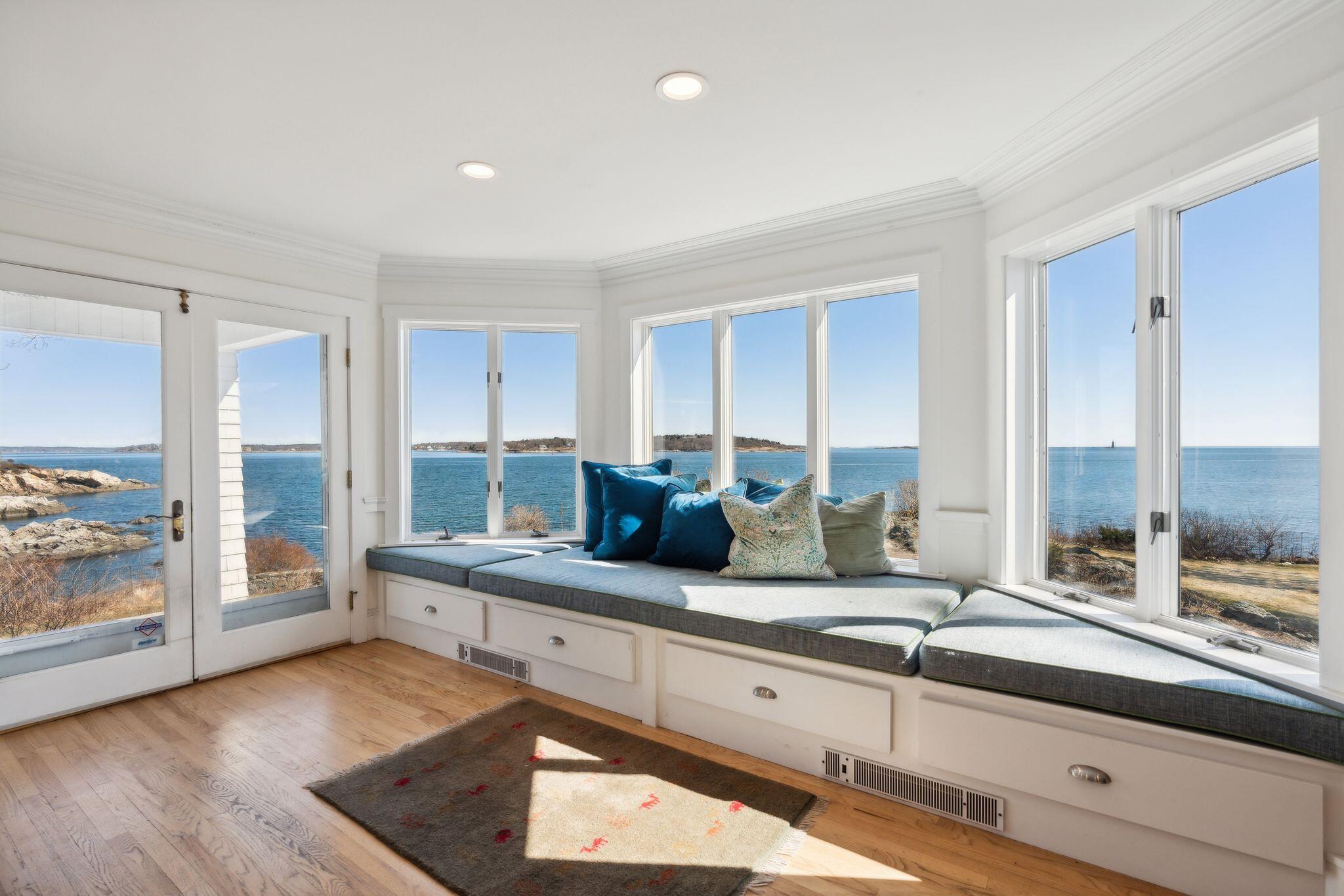2 Windward Way