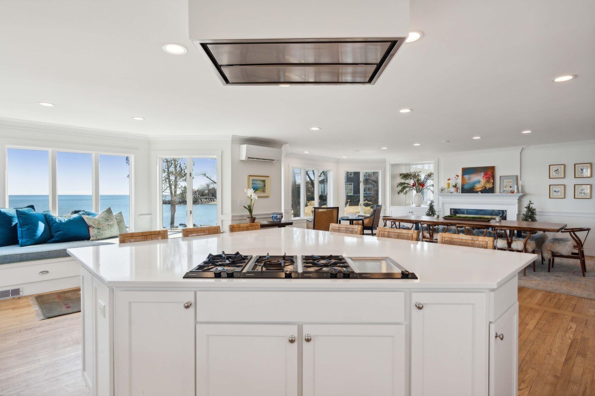 2 Windward Way