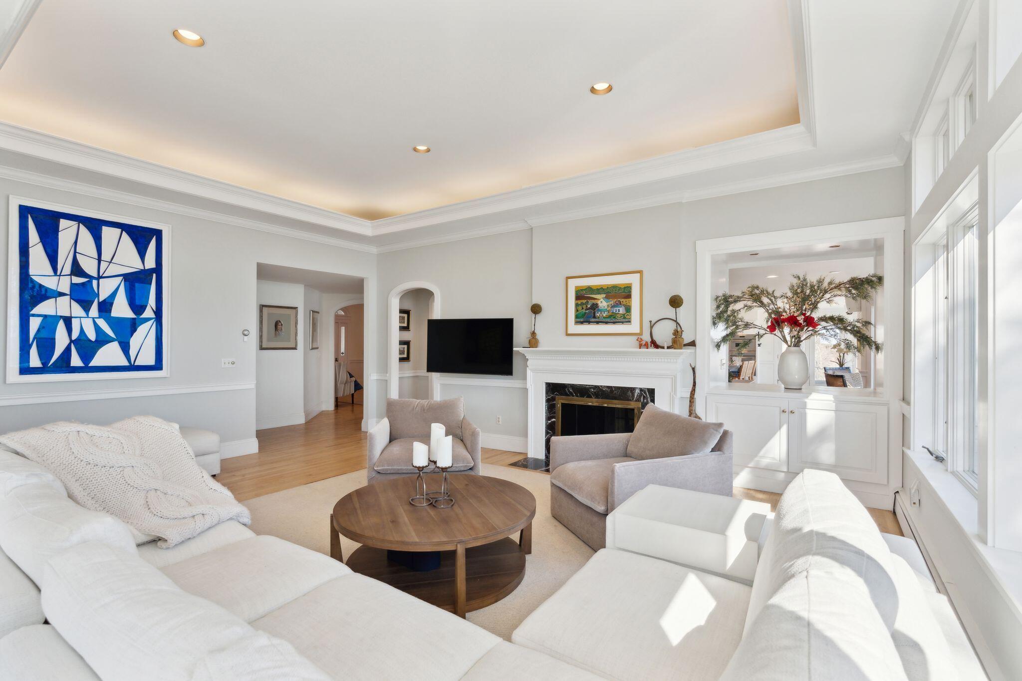 2 Windward Way