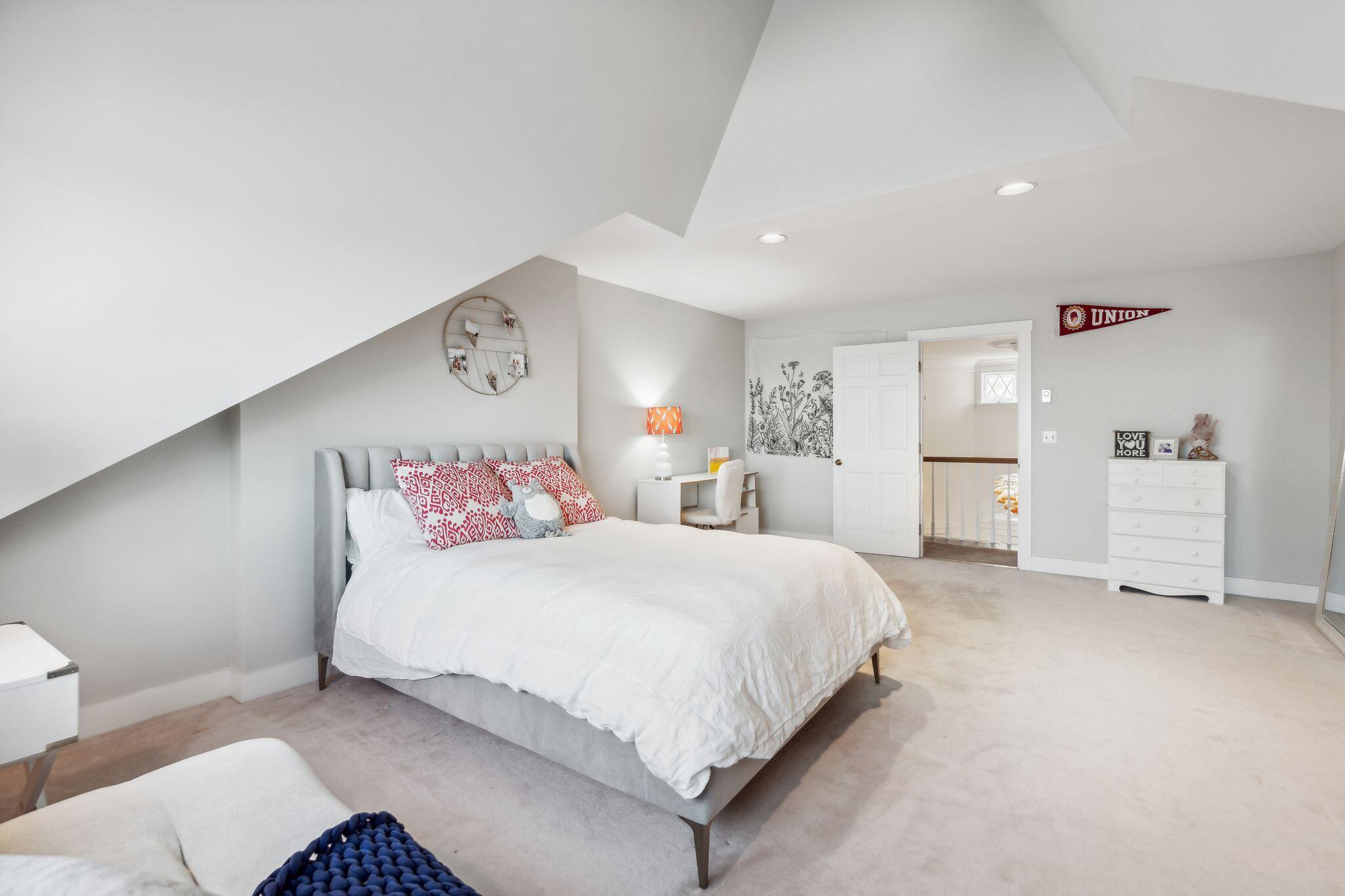 2 Windward Way