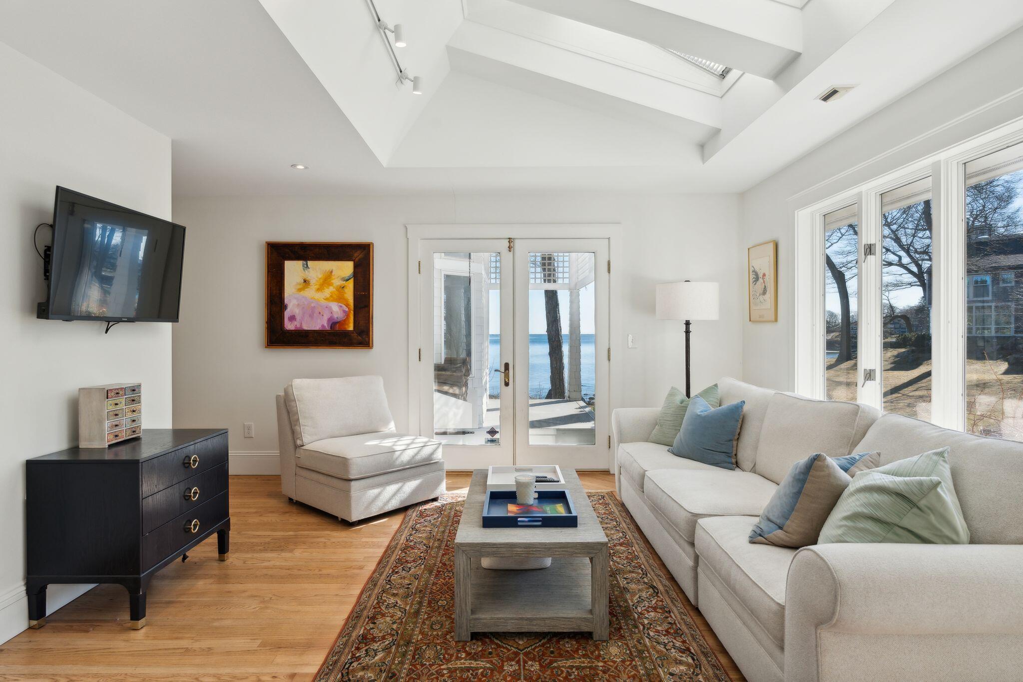 2 Windward Way