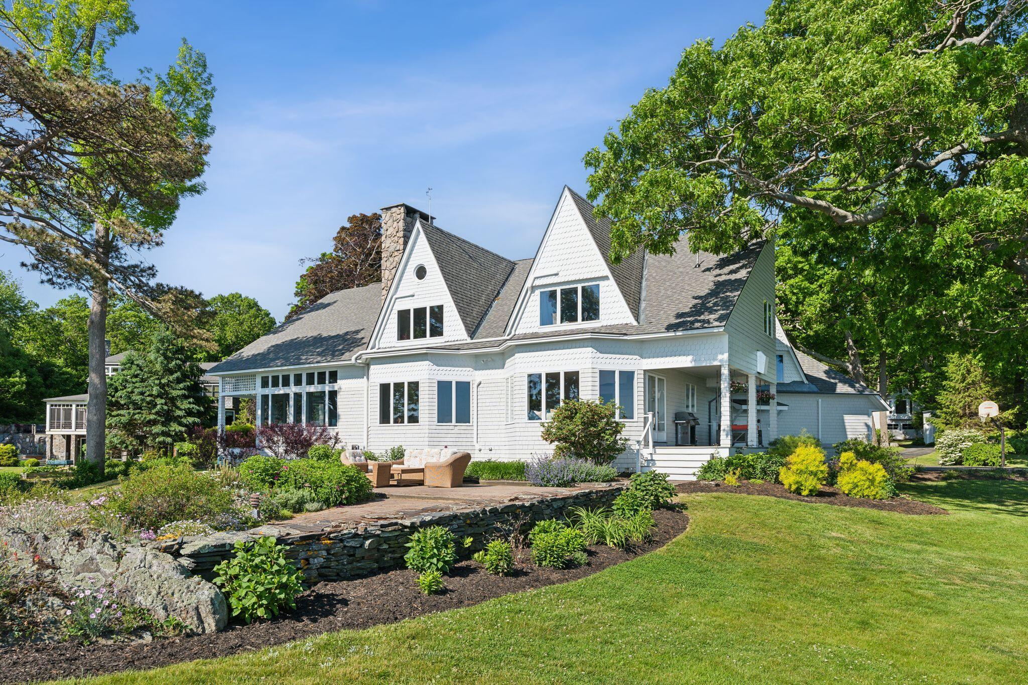 2 Windward Way