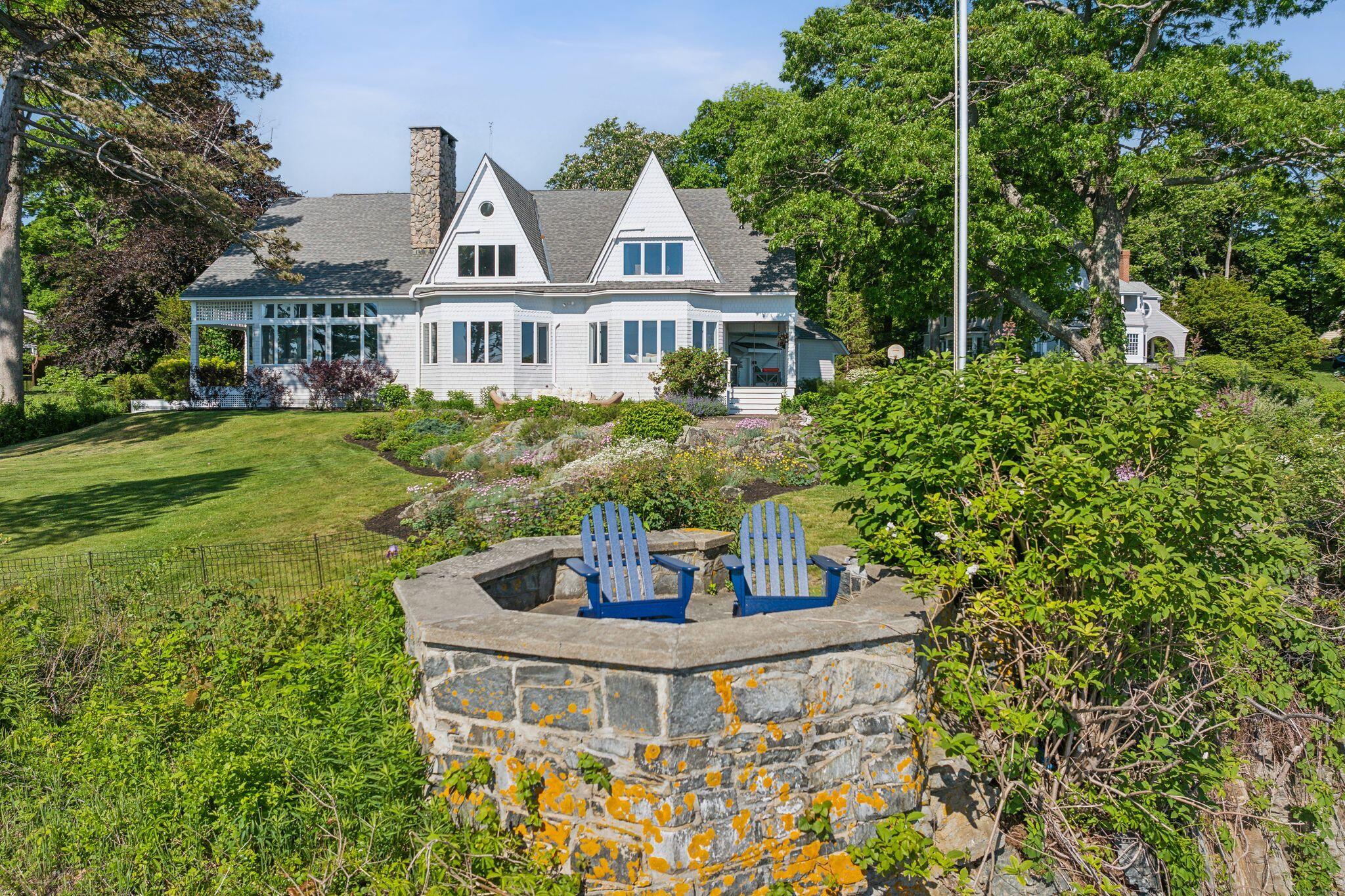 2 Windward Way
