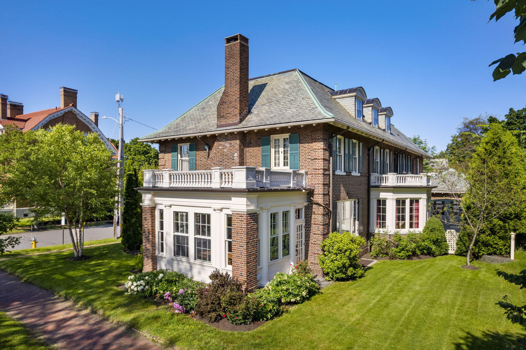 98 Carroll Street