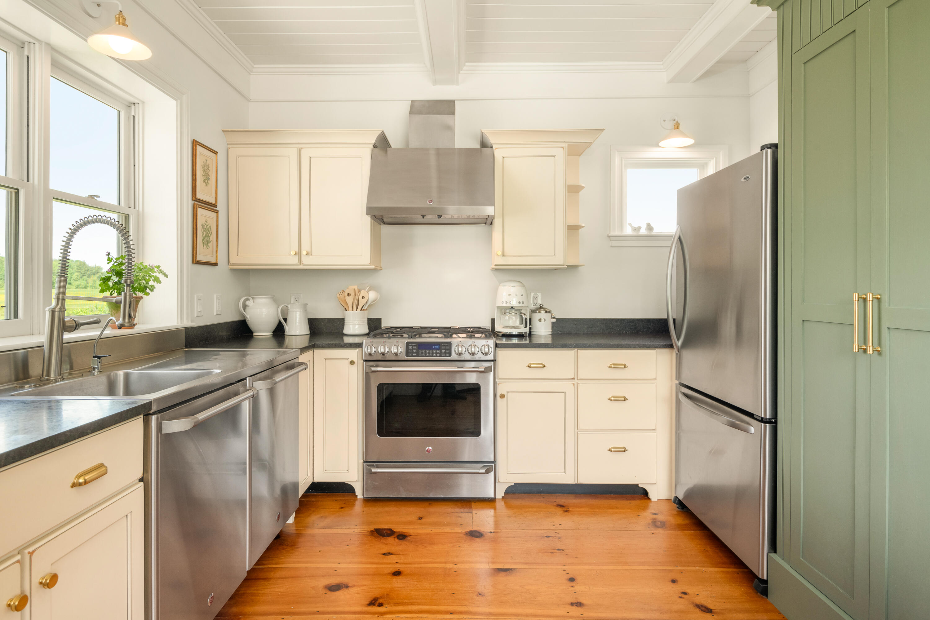 822 Alewive Road