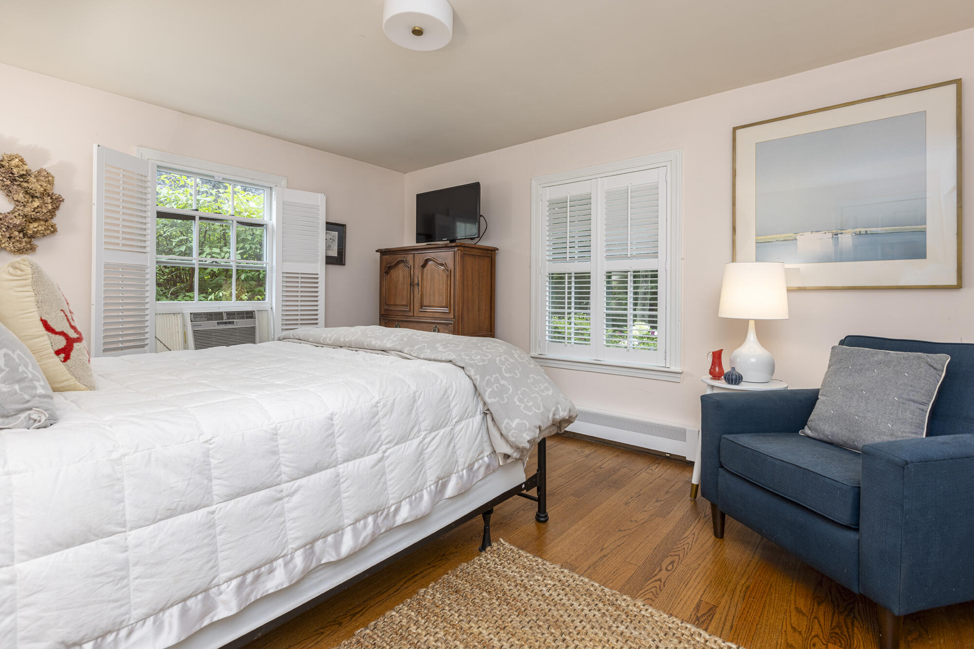15 Edgewater Road