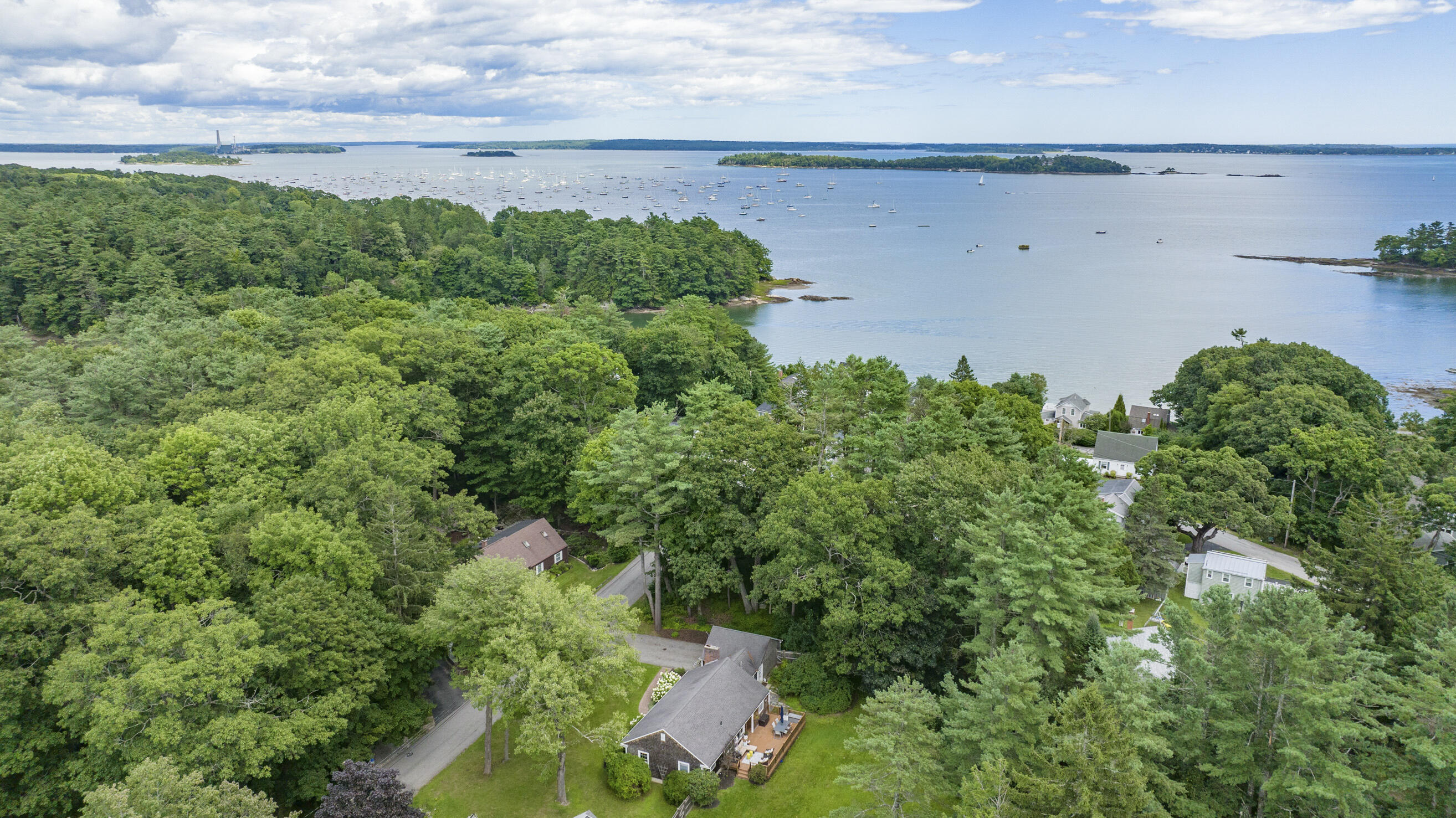 15 Edgewater Road