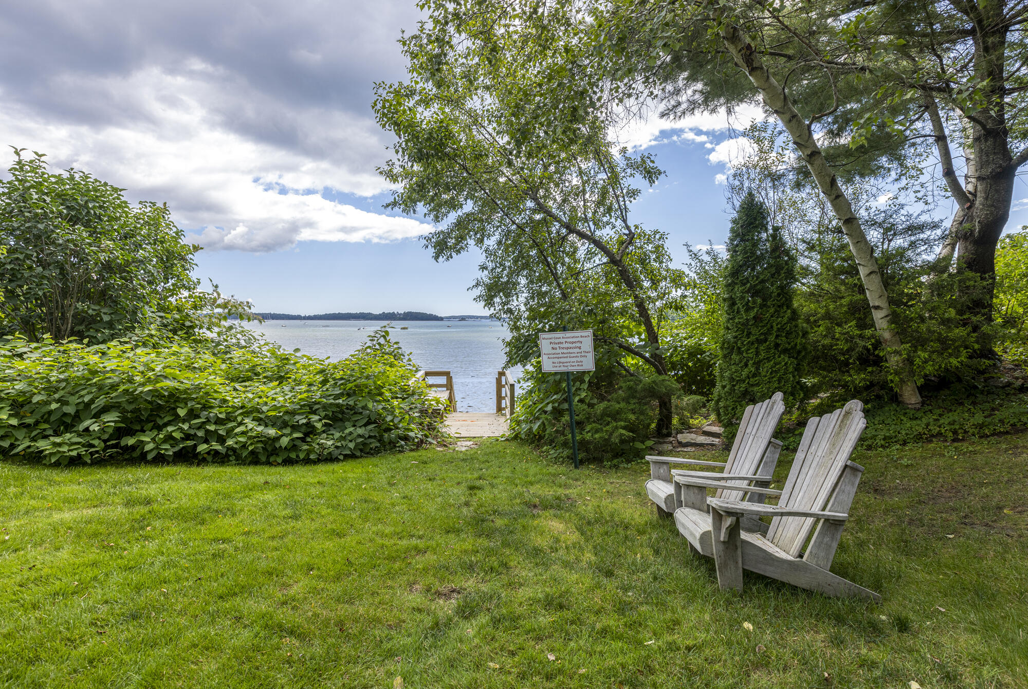 15 Edgewater Road