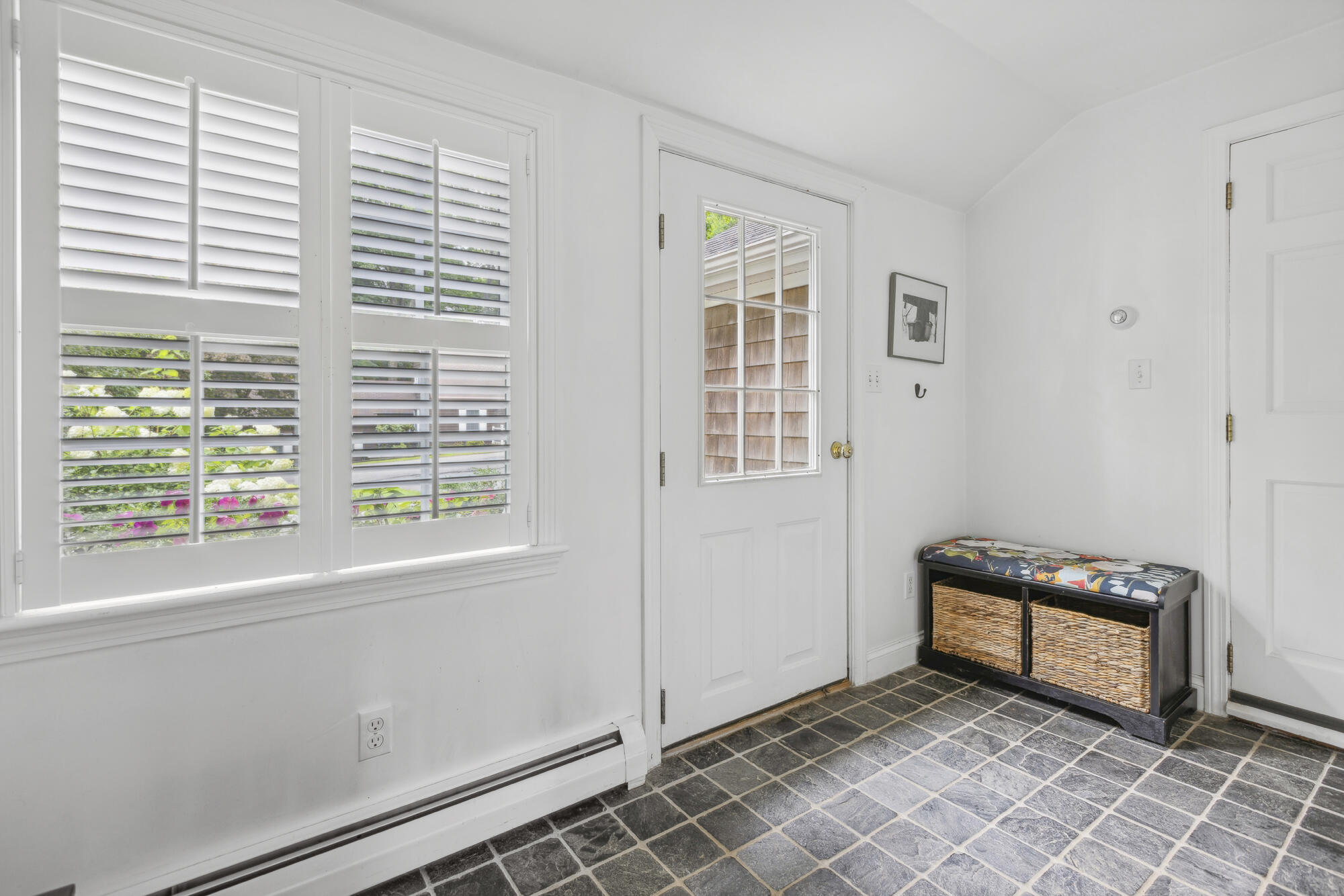 15 Edgewater Road