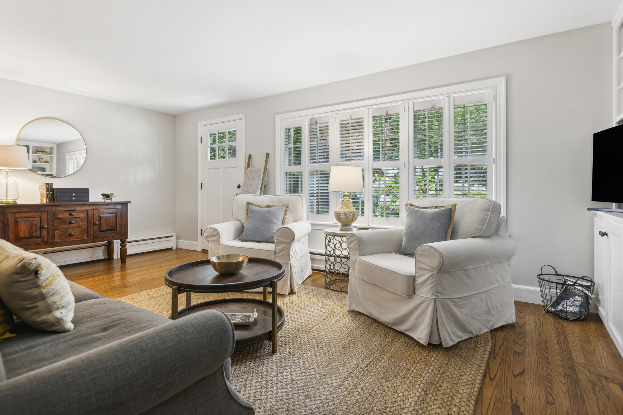 15 Edgewater Road