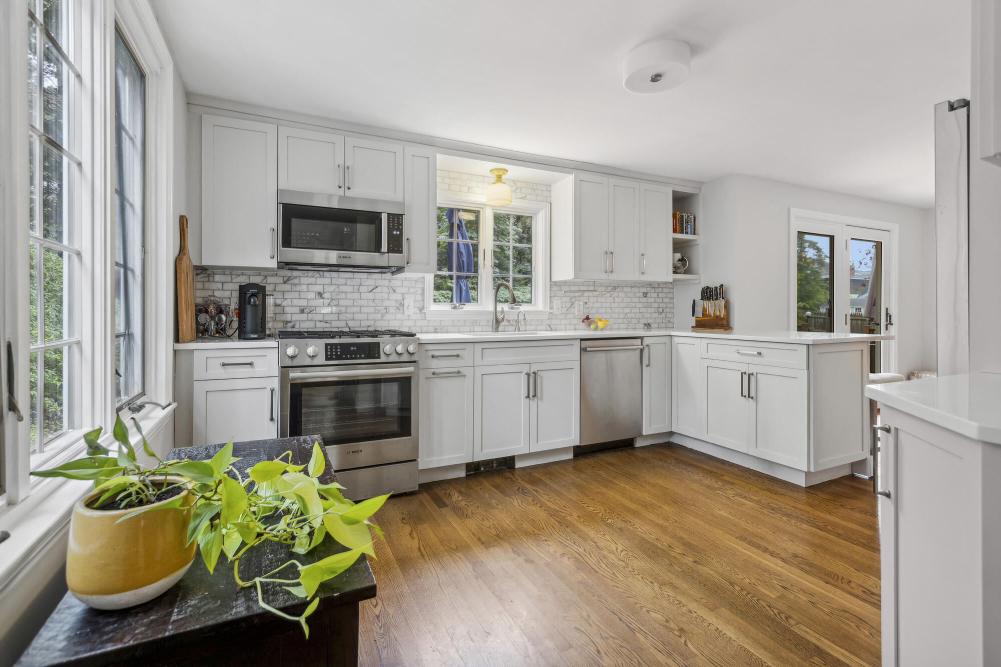 15 Edgewater Road