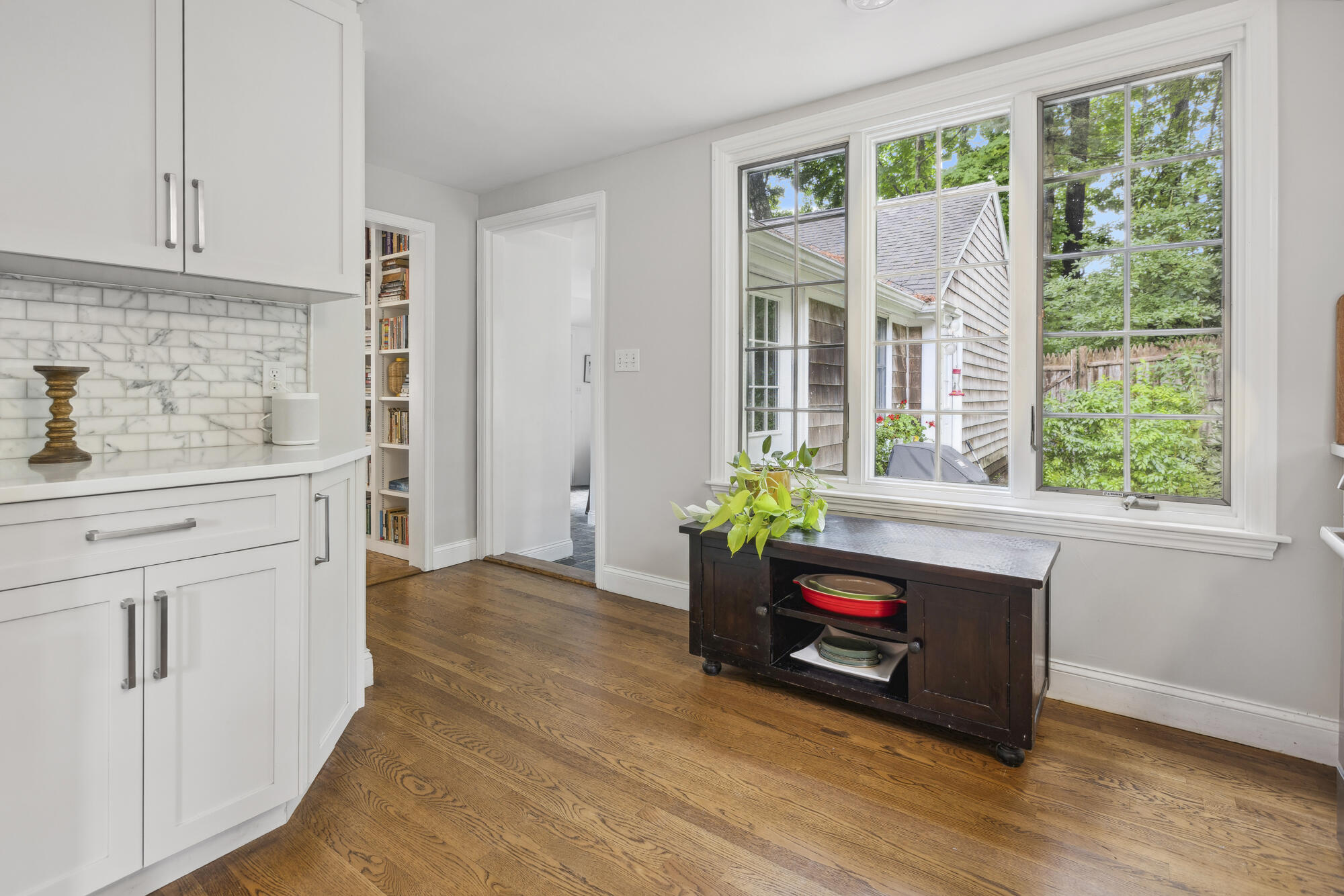 15 Edgewater Road