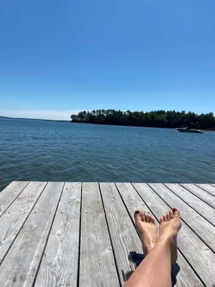 15 Edgewater Road