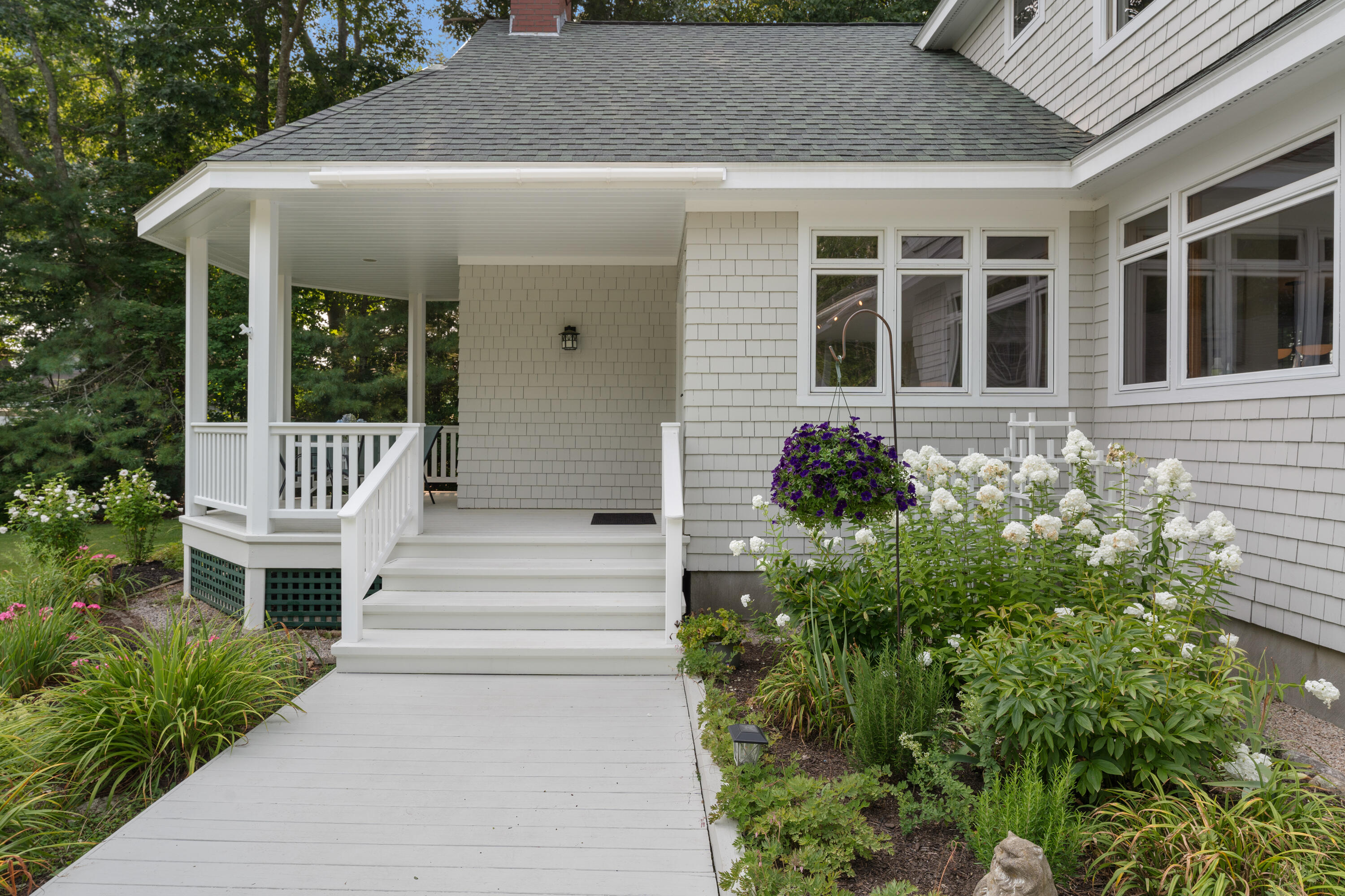 201 Western Avenue