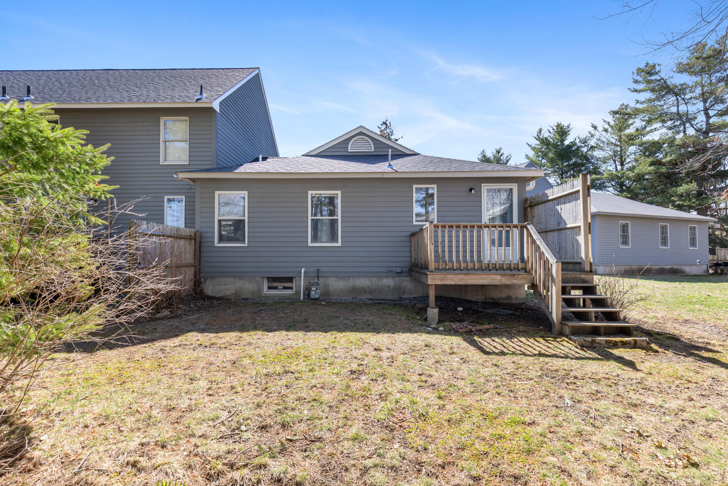 12 Northwood Drive, 12