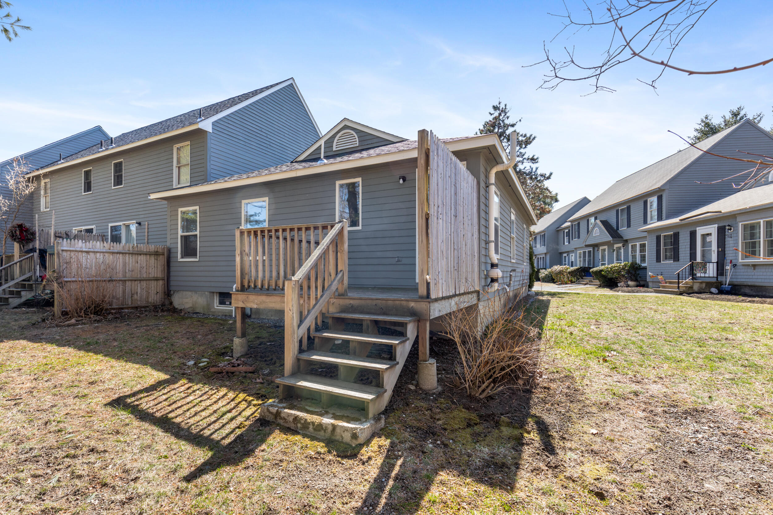 12 Northwood Drive, 12