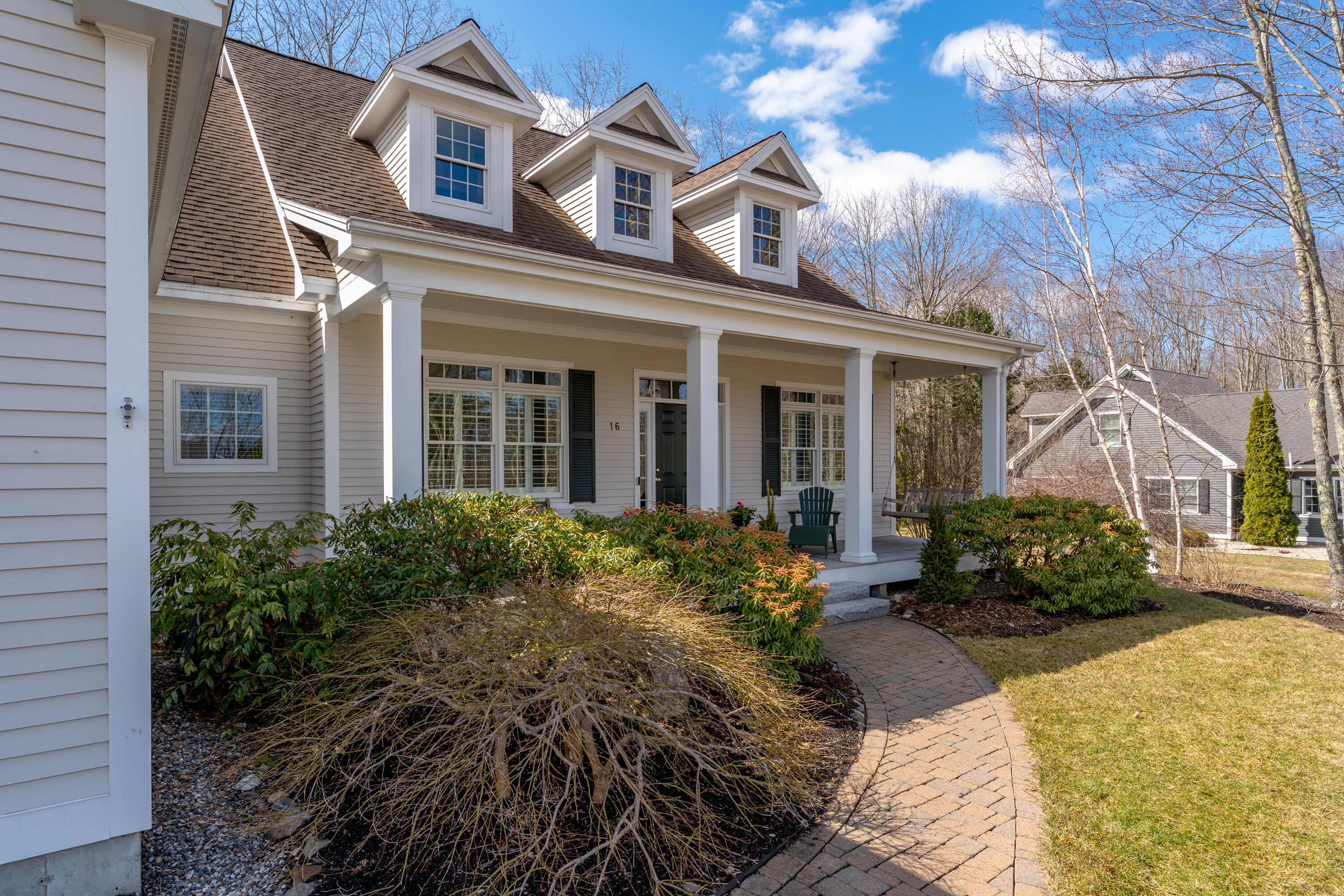 16 Old Oak Way, 16