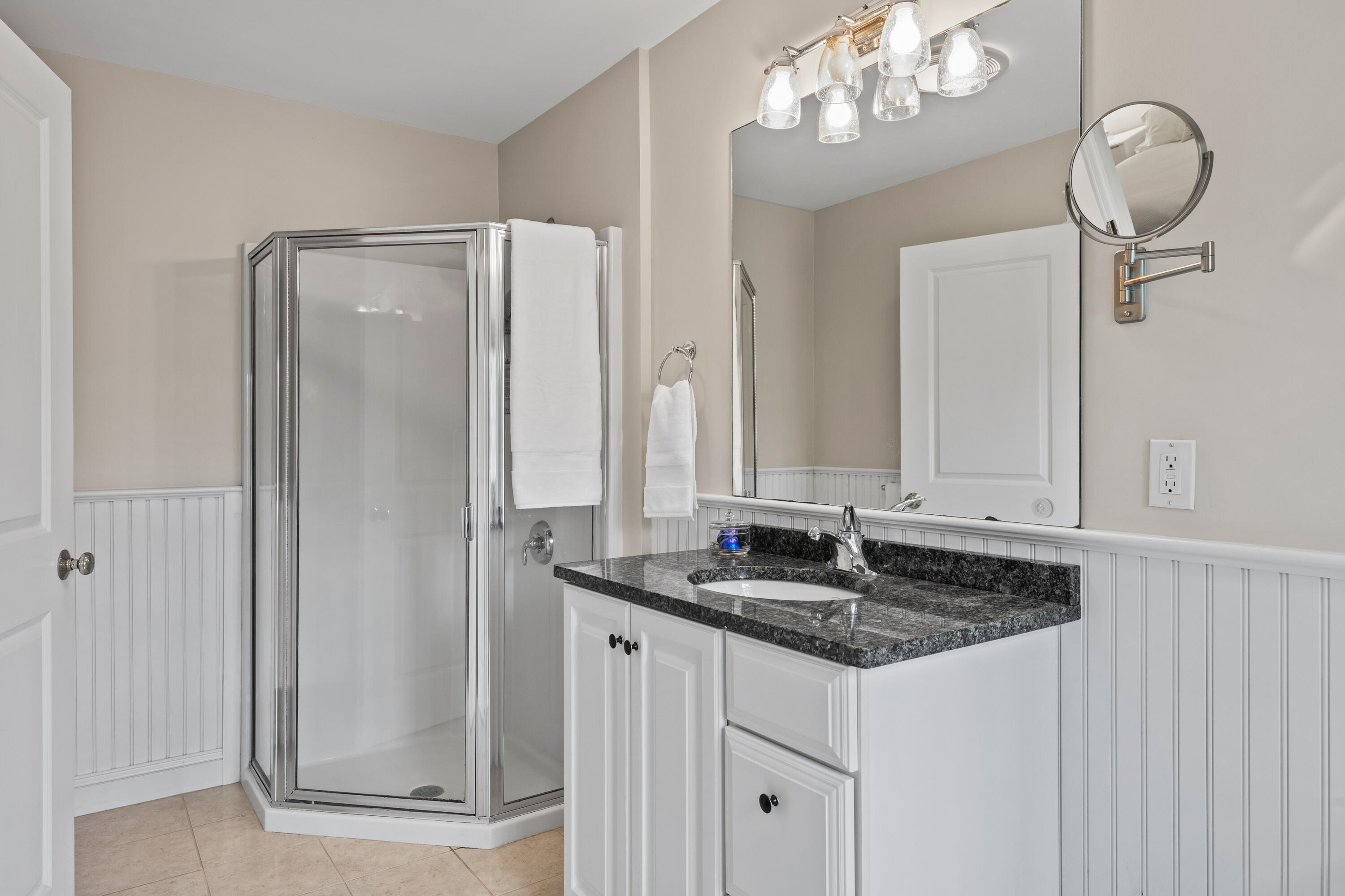 16 Old Oak Way, 16