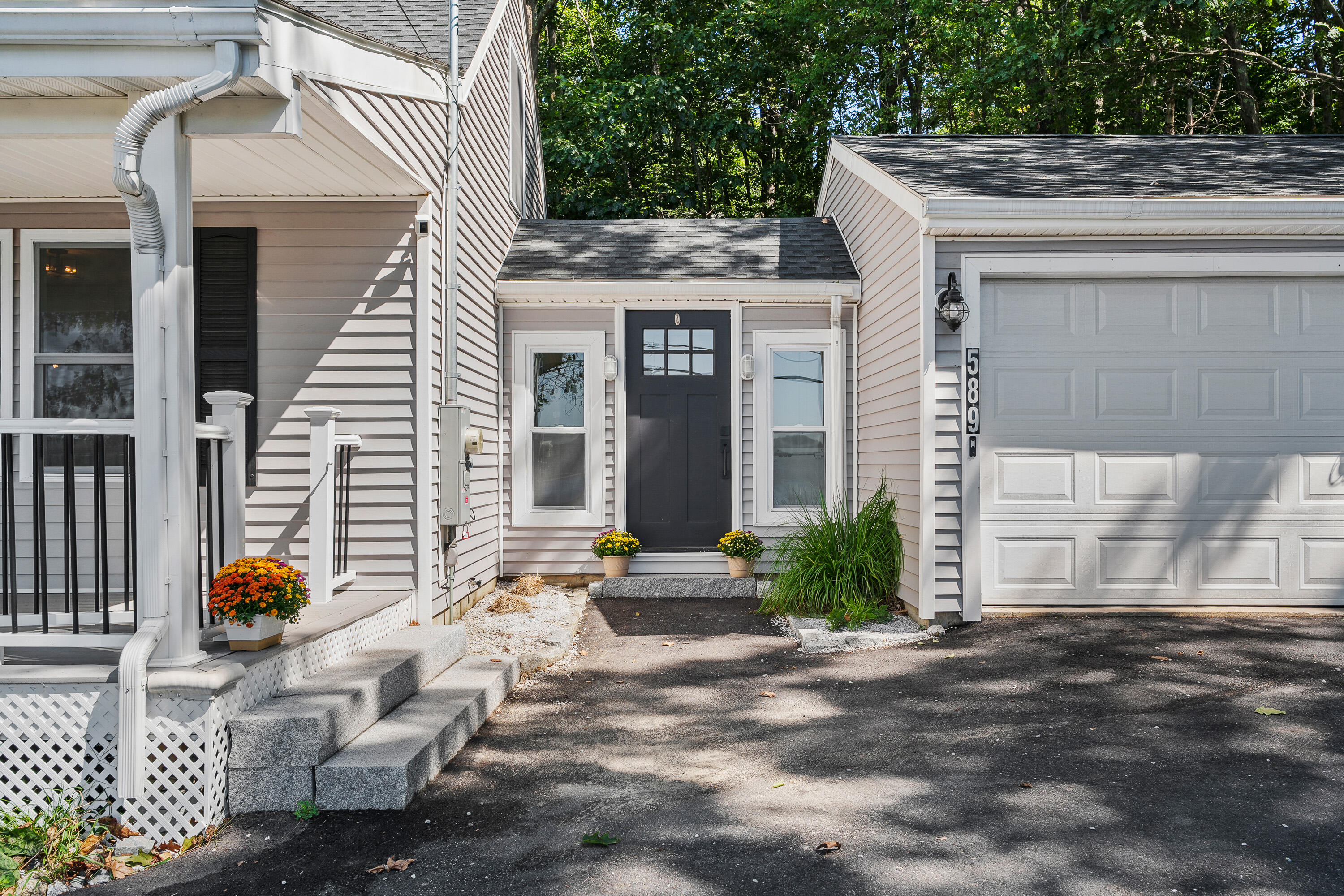 589 Roosevelt Trail