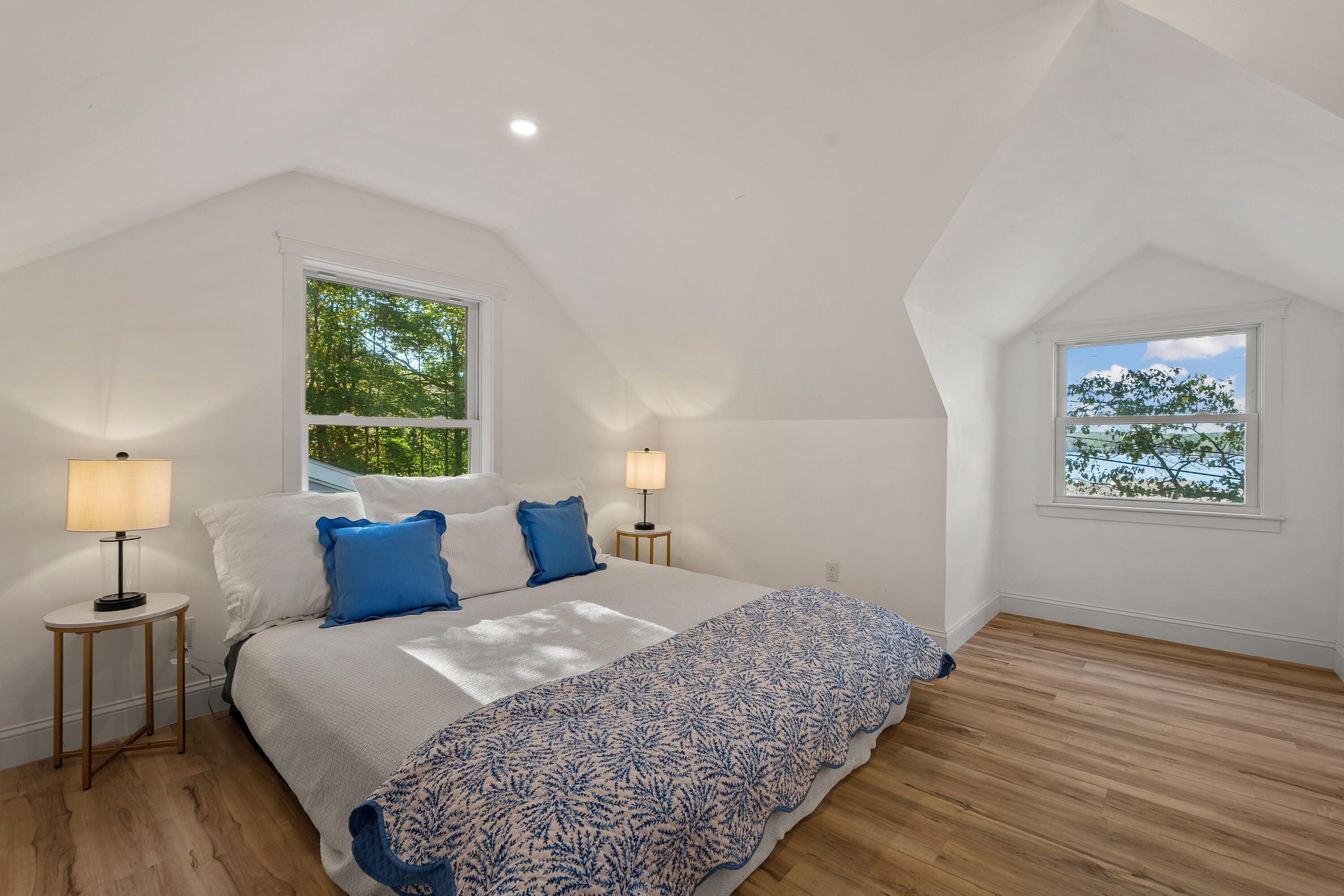 589 Roosevelt Trail