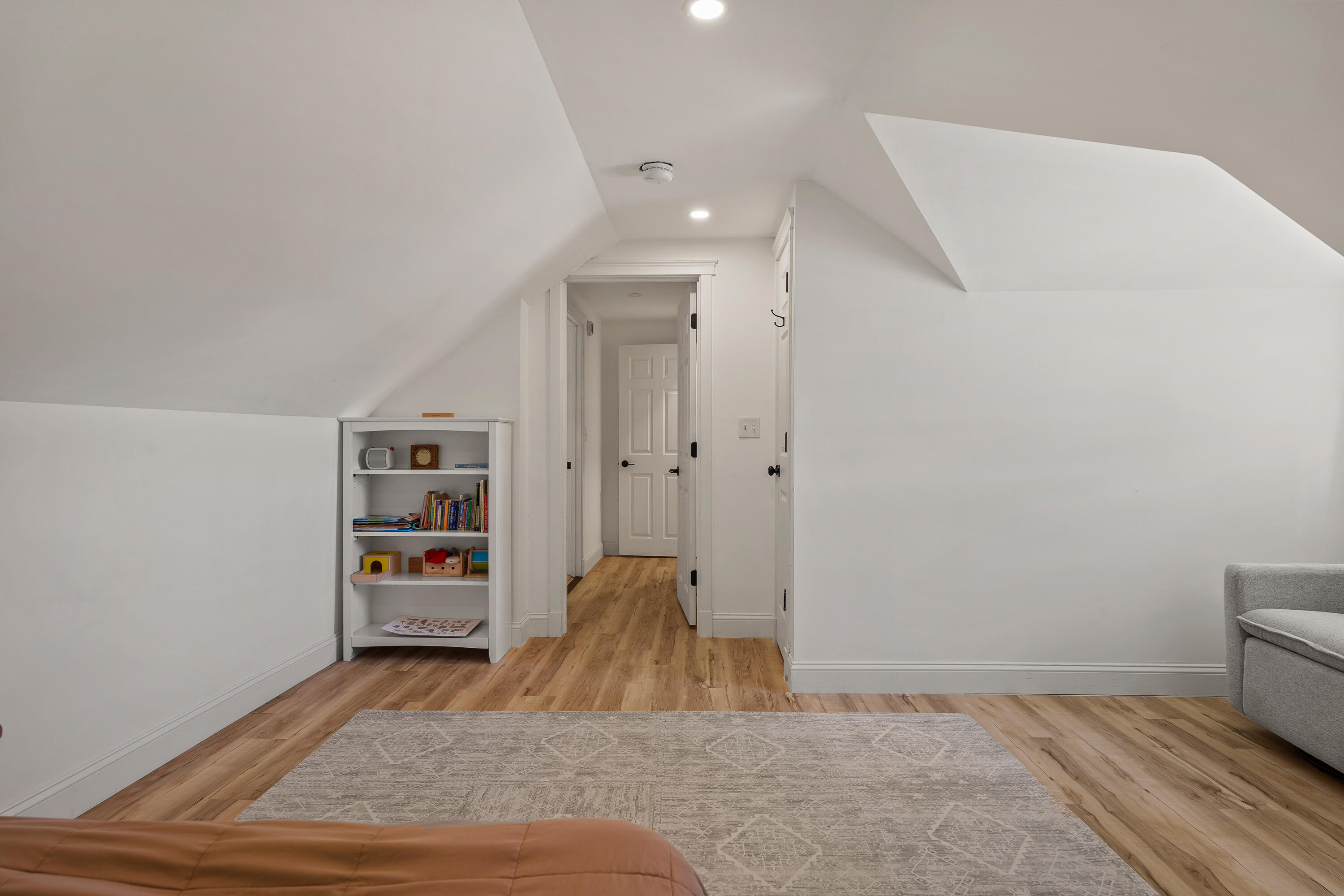 589 Roosevelt Trail