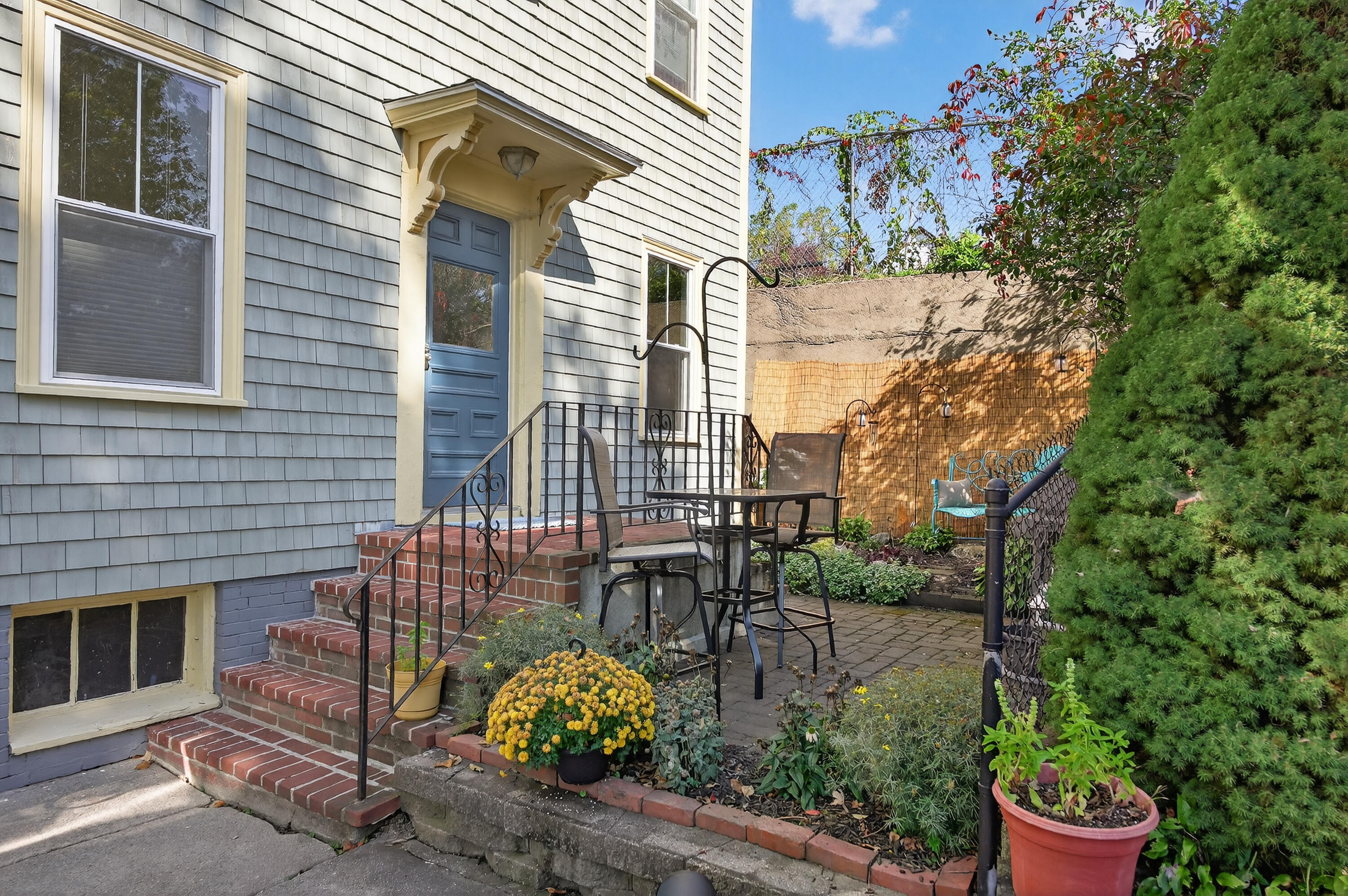 21 Sheridan Street, 3