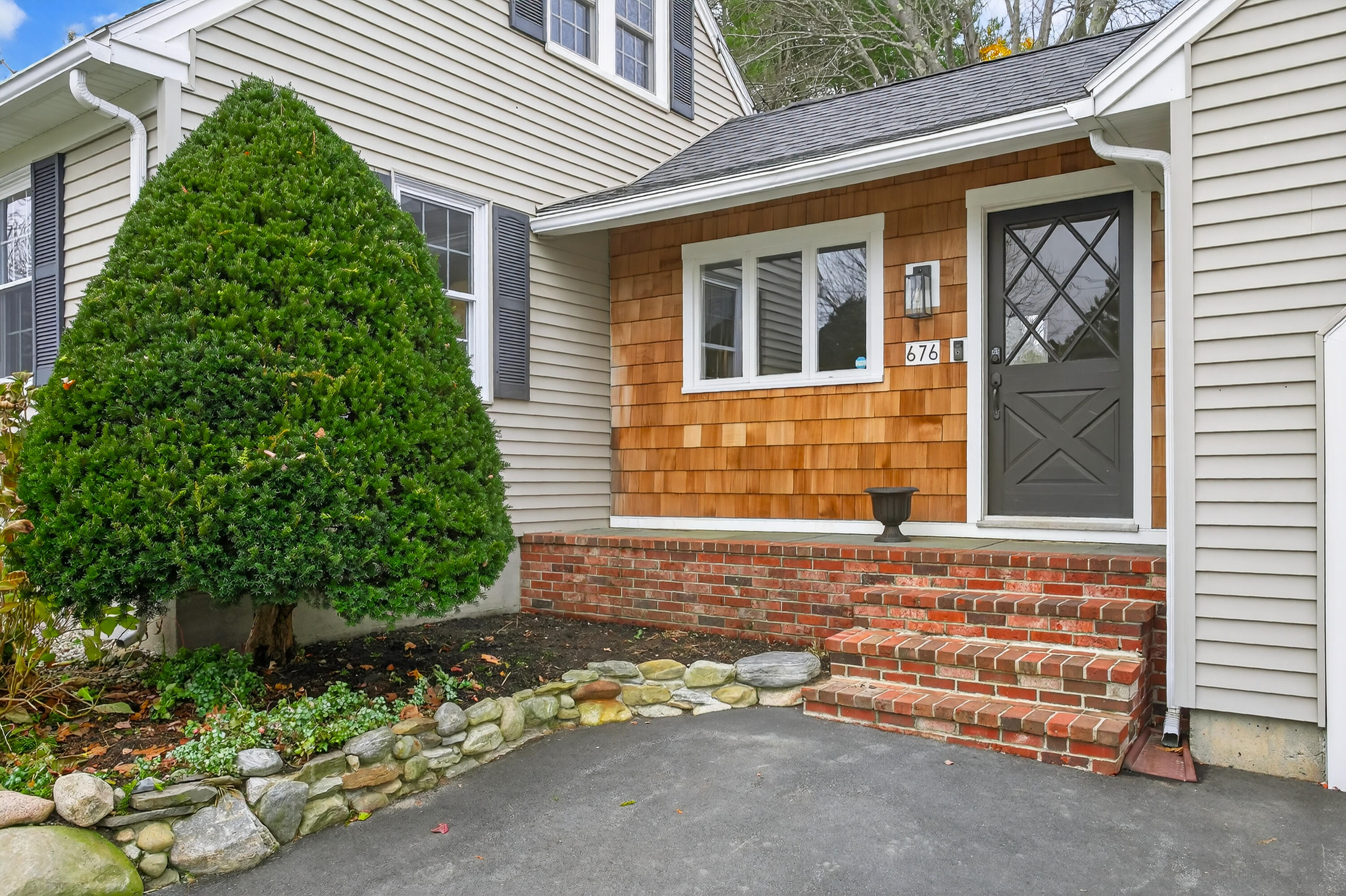 676 Allen Avenue