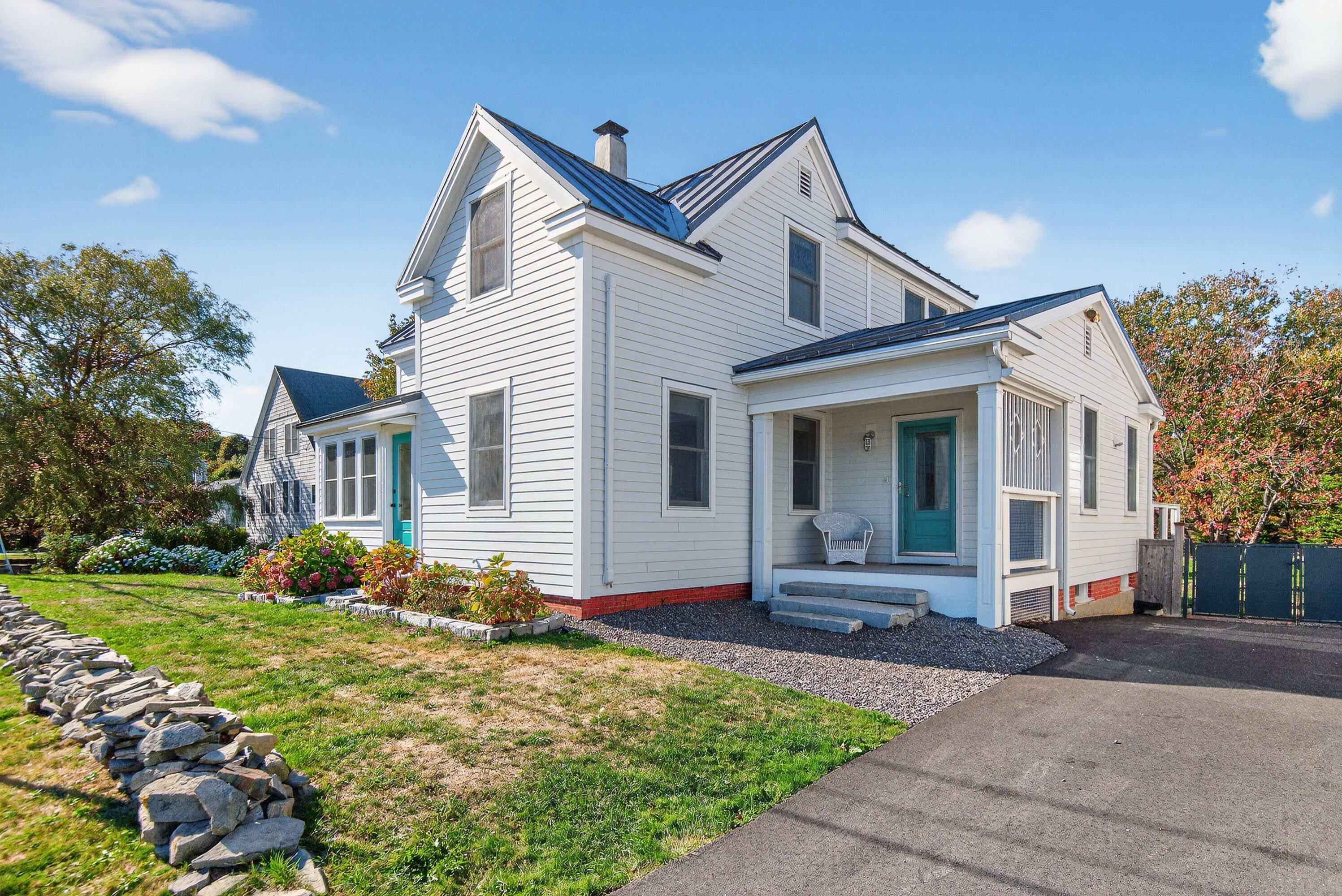 202 Two Lights Road