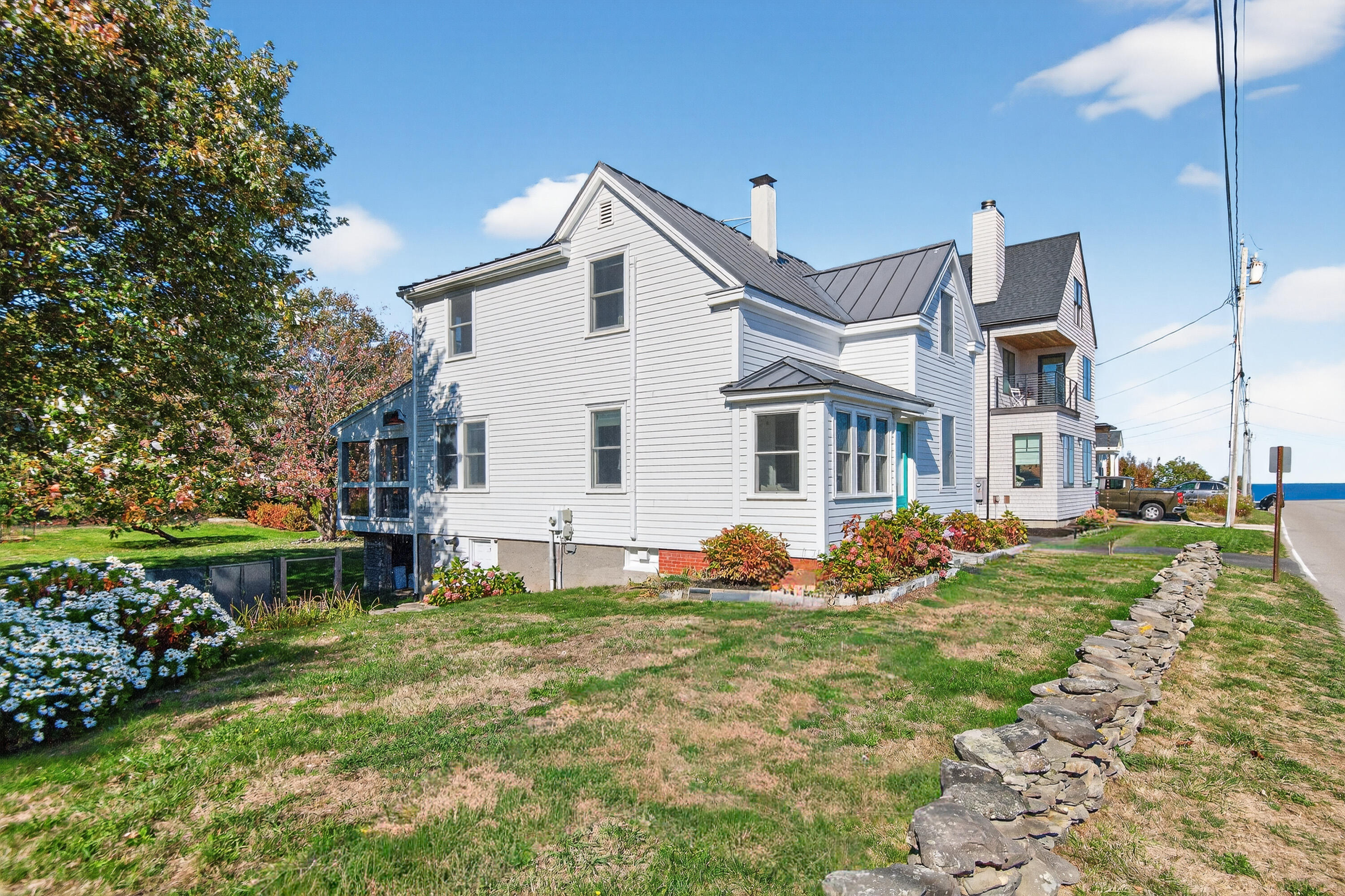 202 Two Lights Road