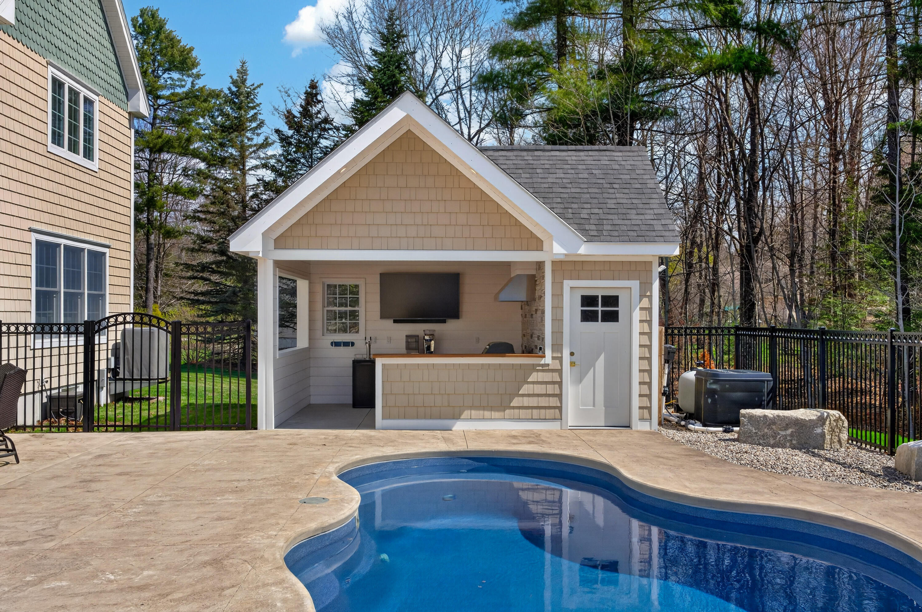 18 Laurel Ridge Road