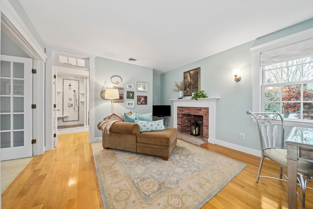 117 S Main St