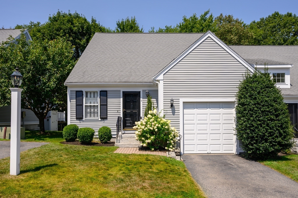5 Adams Ct # 5, Hingham Unit: 5