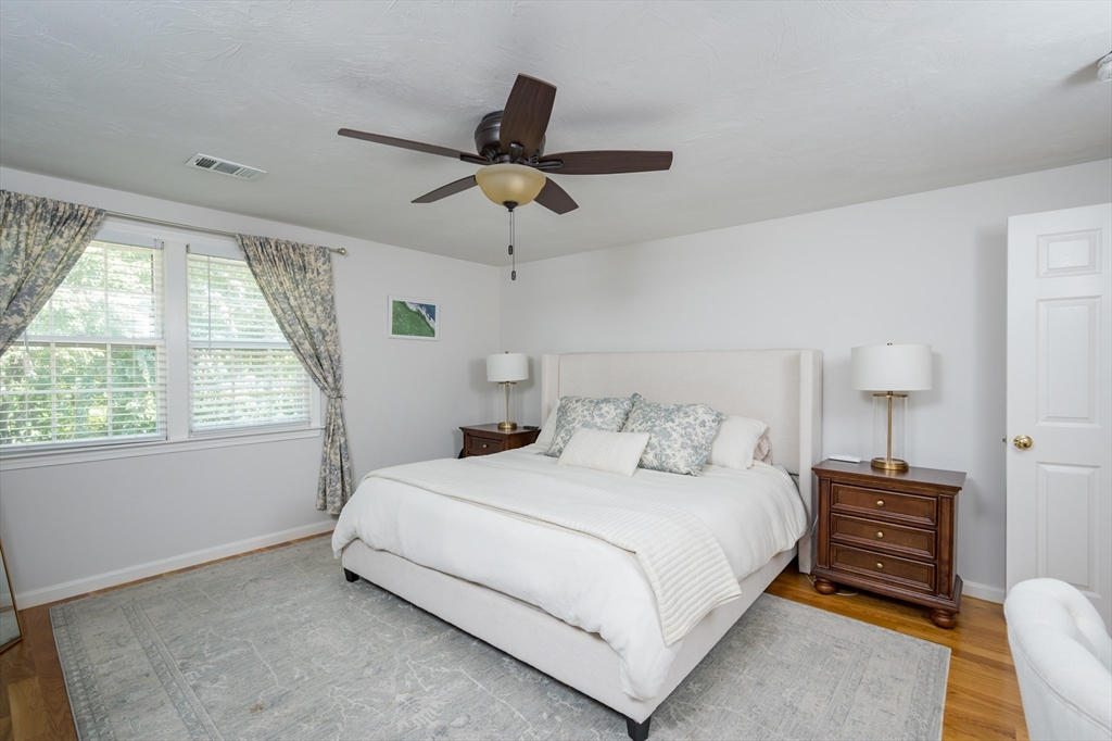 5 Adams Ct # 5, Hingham Unit: 5