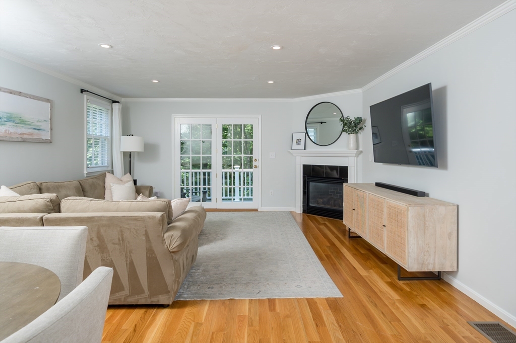 5 Adams Ct # 5, Hingham Unit: 5