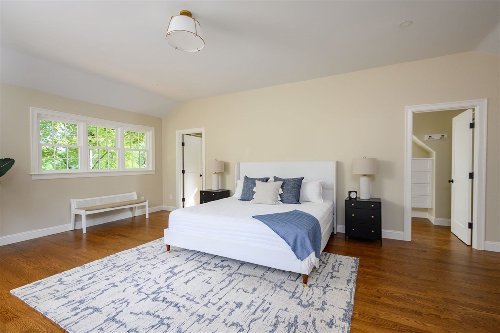 5 Woodbine Lane