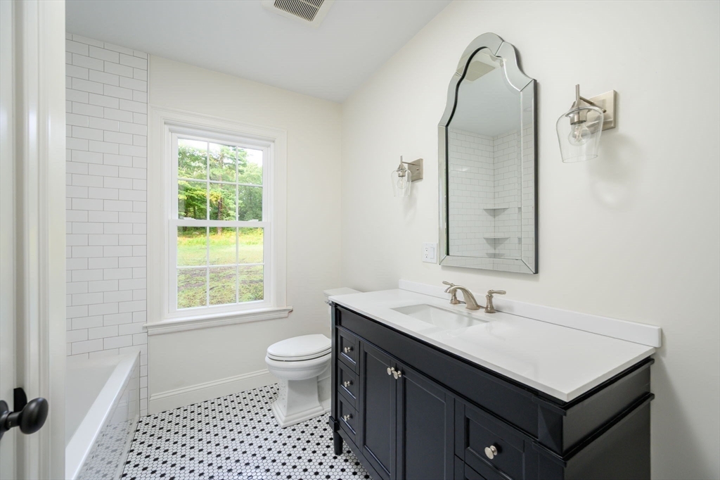 5 Woodbine Lane