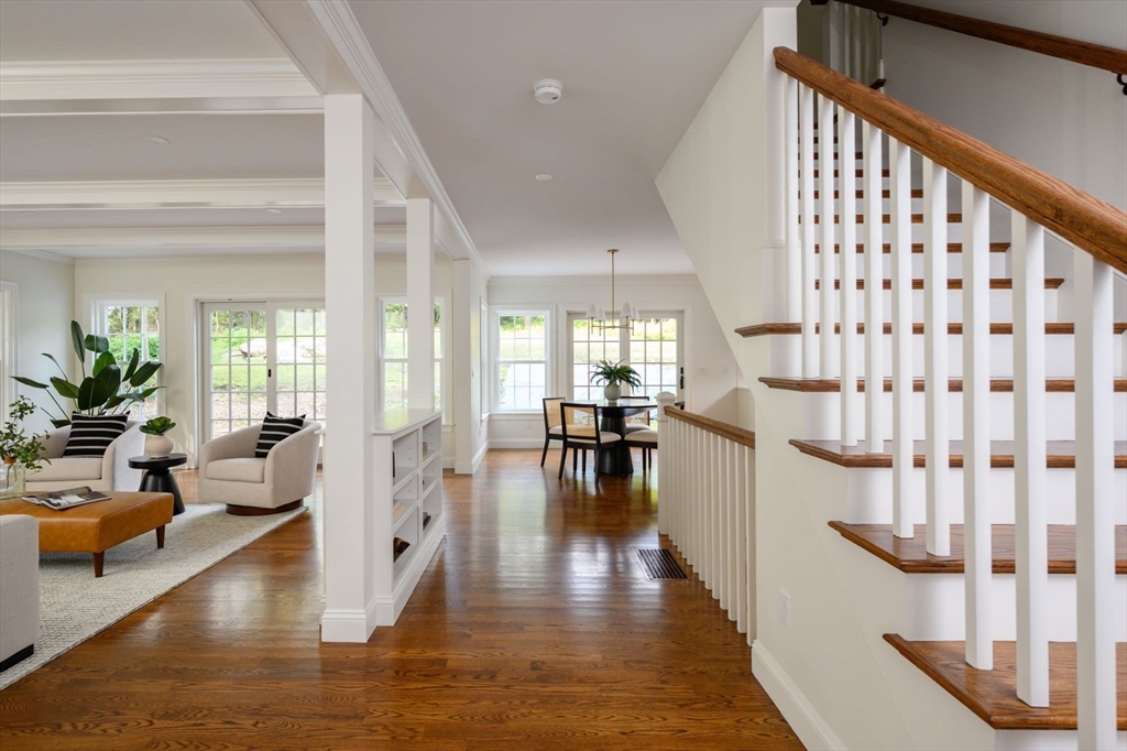 5 Woodbine Lane